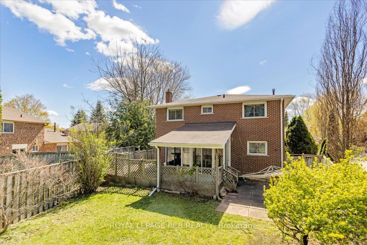 63 Portland Crescent photo 41