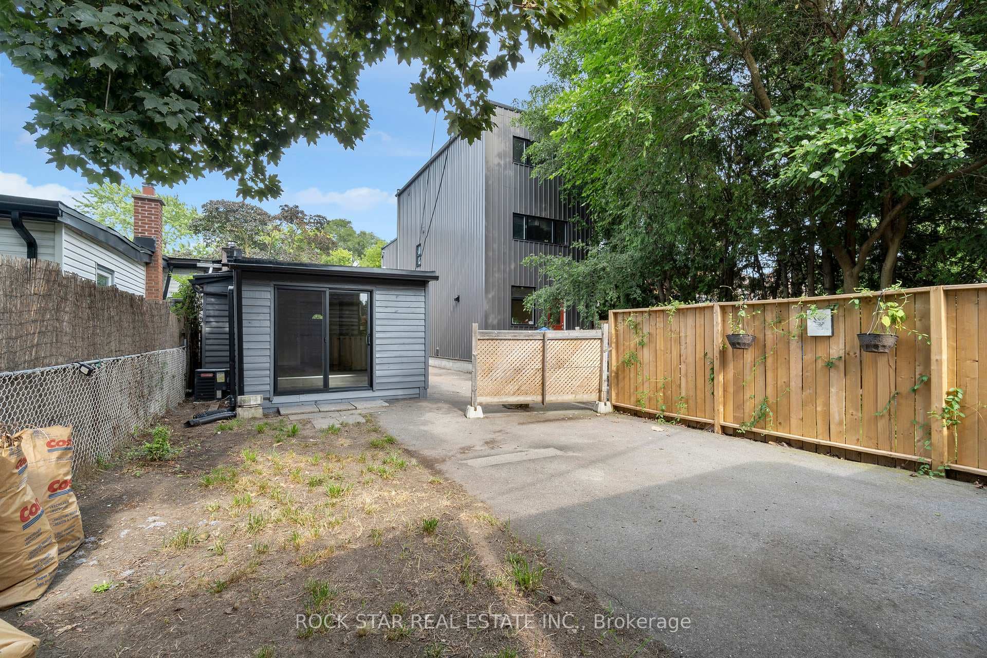 66 Watson Avenue photo 30