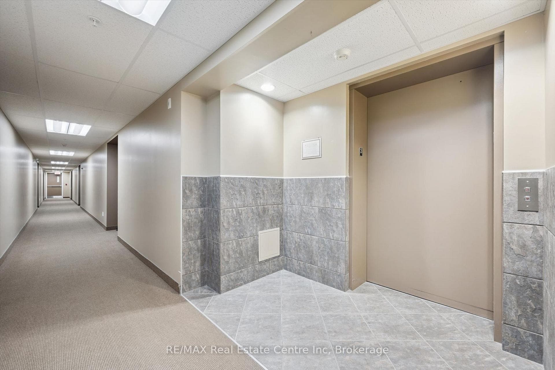 645 St David Street Unit 302 photo 4