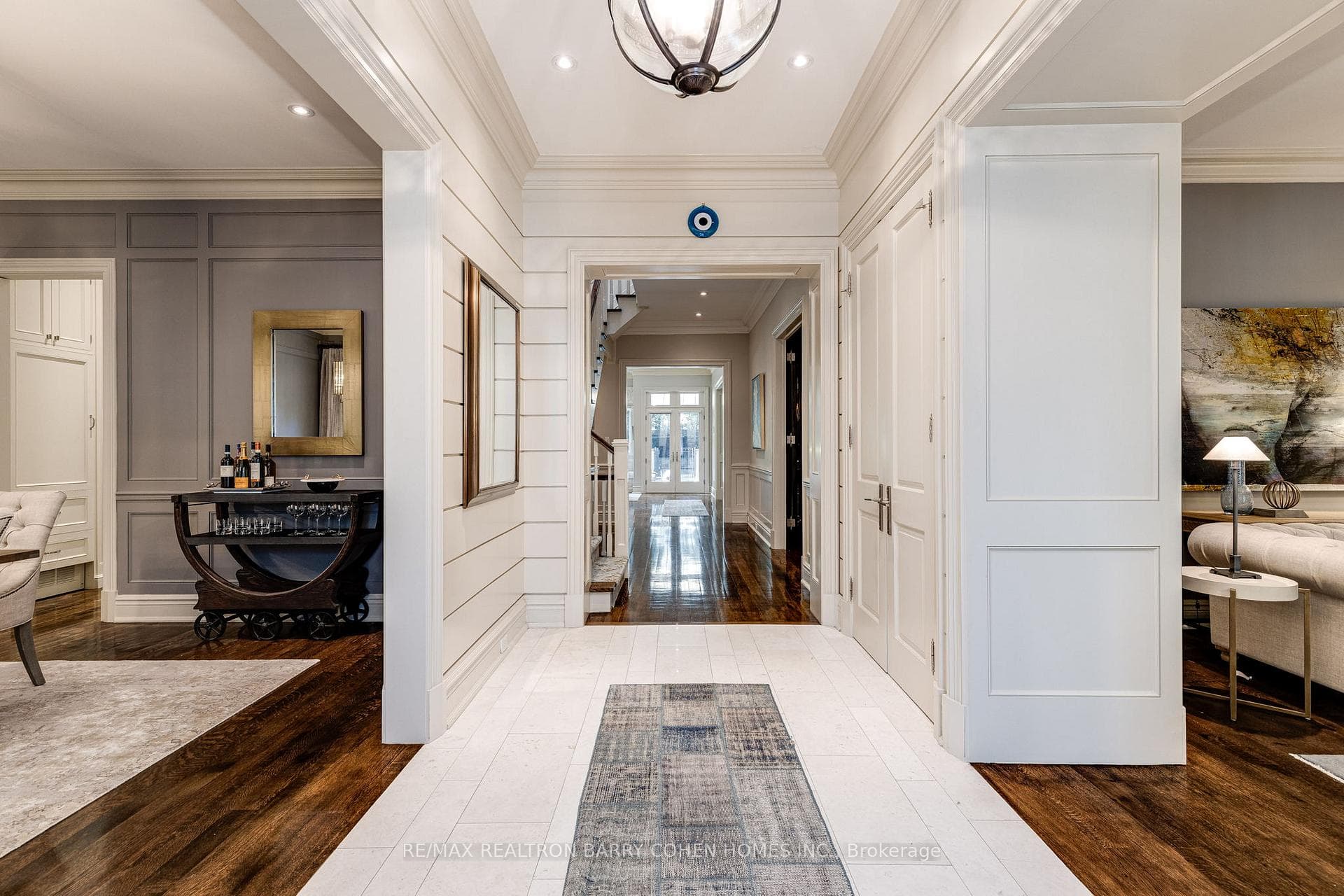 16 Delavan Avenue photo 3