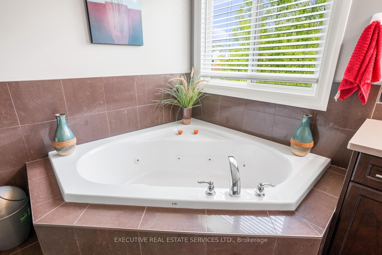2884 DEVON Road photo 38