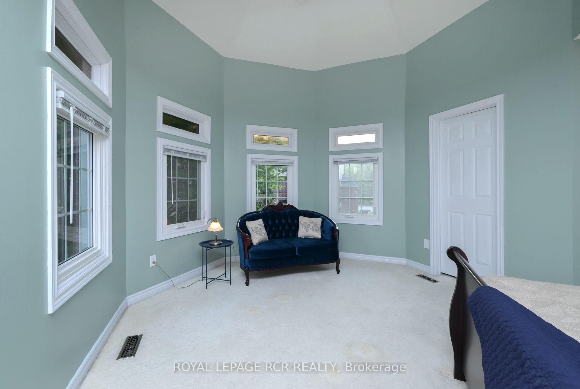 225 Churchill Road photo 29