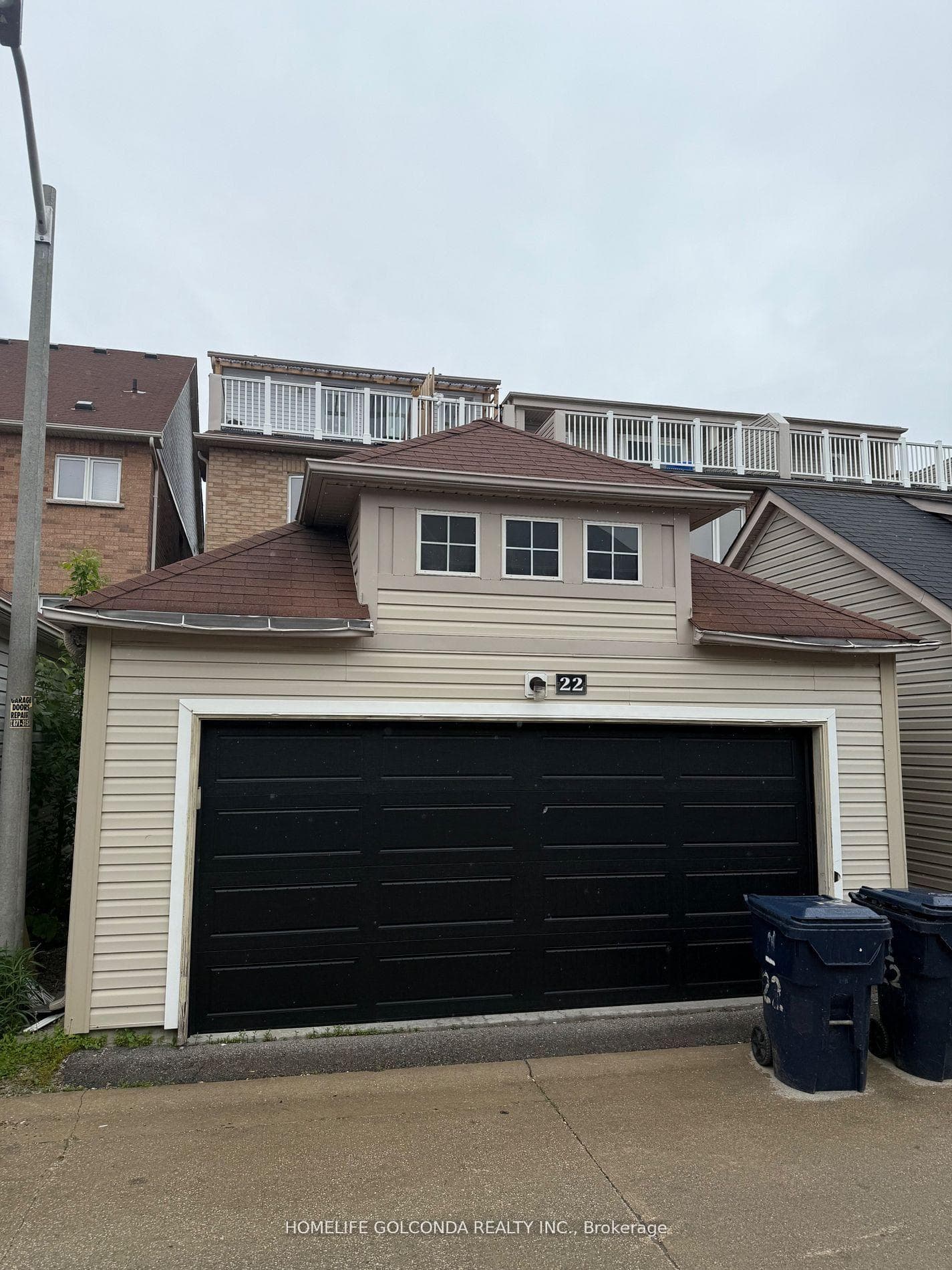 22 Troyer Avenue photo 3