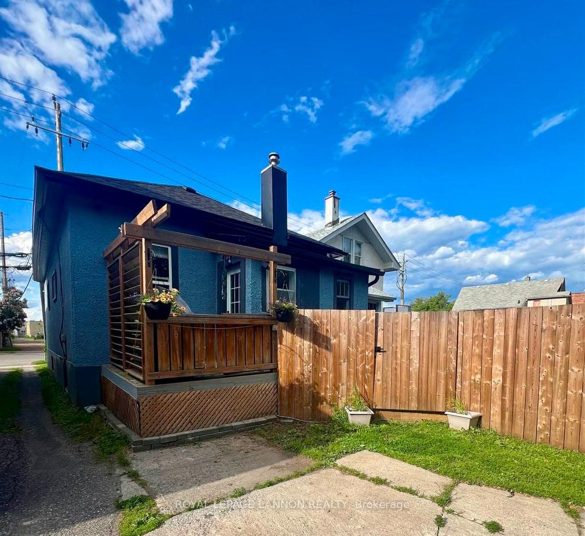 1012 DONALD Street photo 5