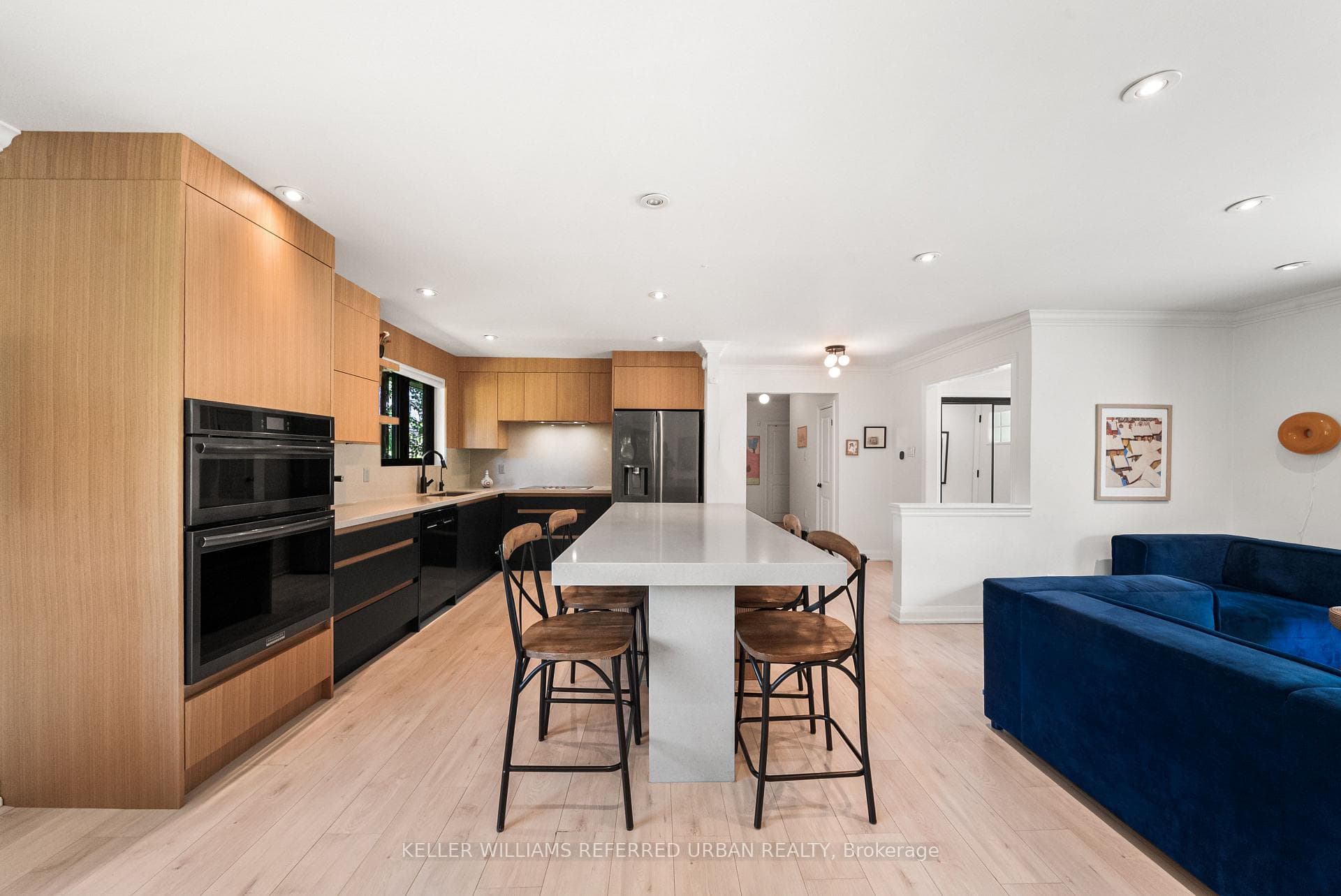 115 Bonnyview Drive photo 2