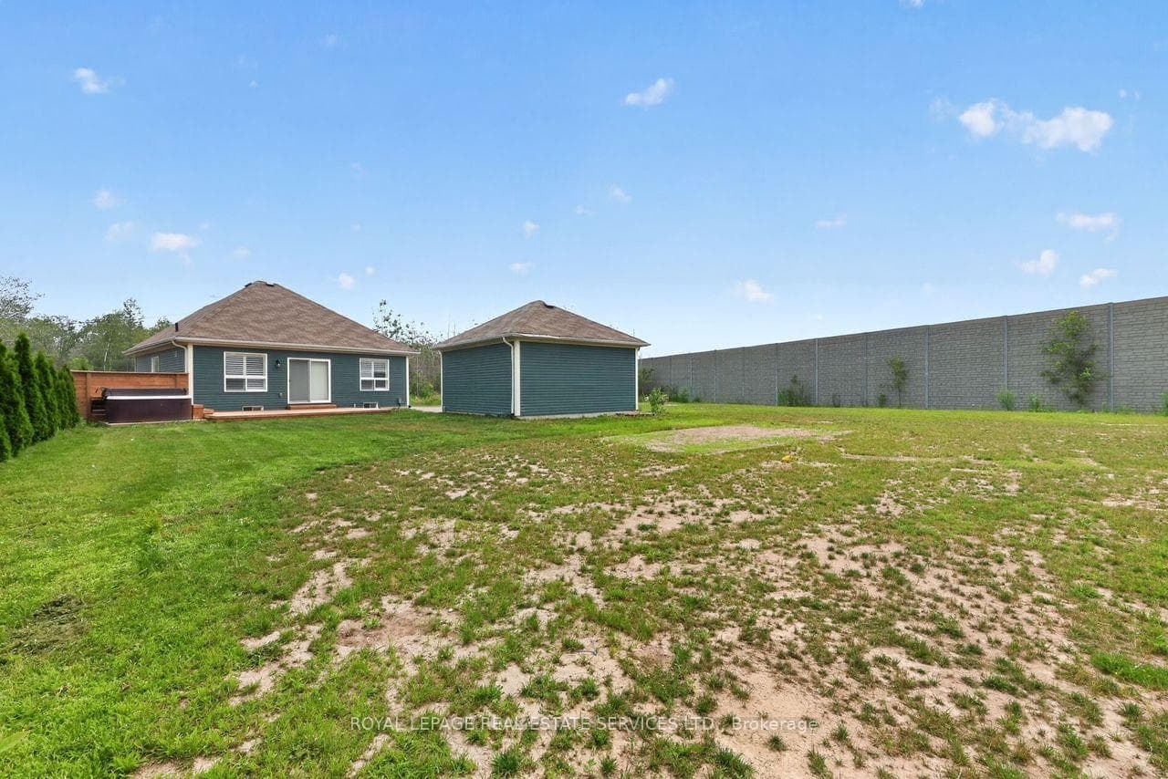 74 Robert Street photo 35