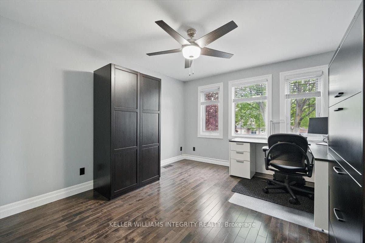 576 Princess Louise Drive photo 31