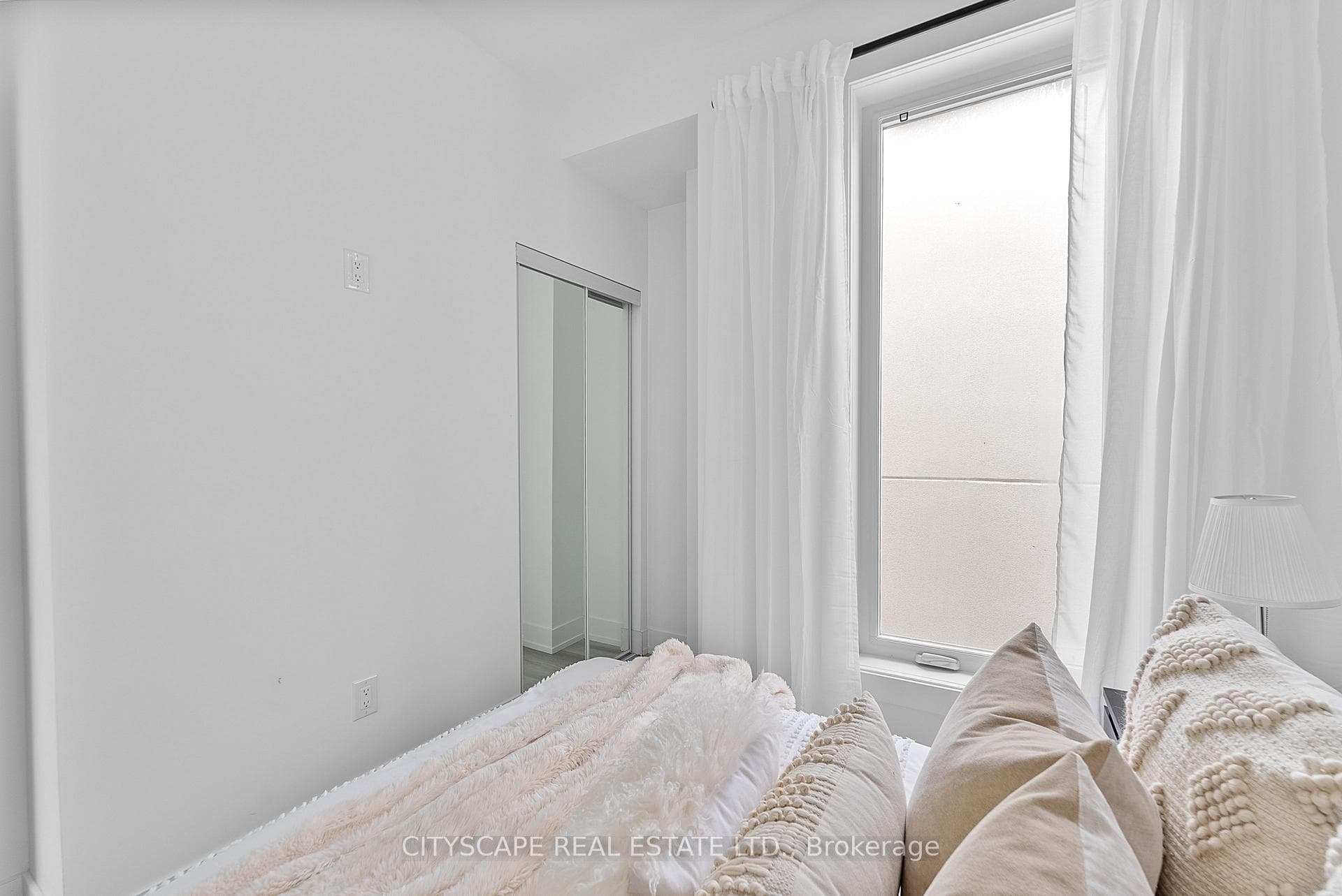 589 Oakwood Avenue Unit 2 - Main photo 27