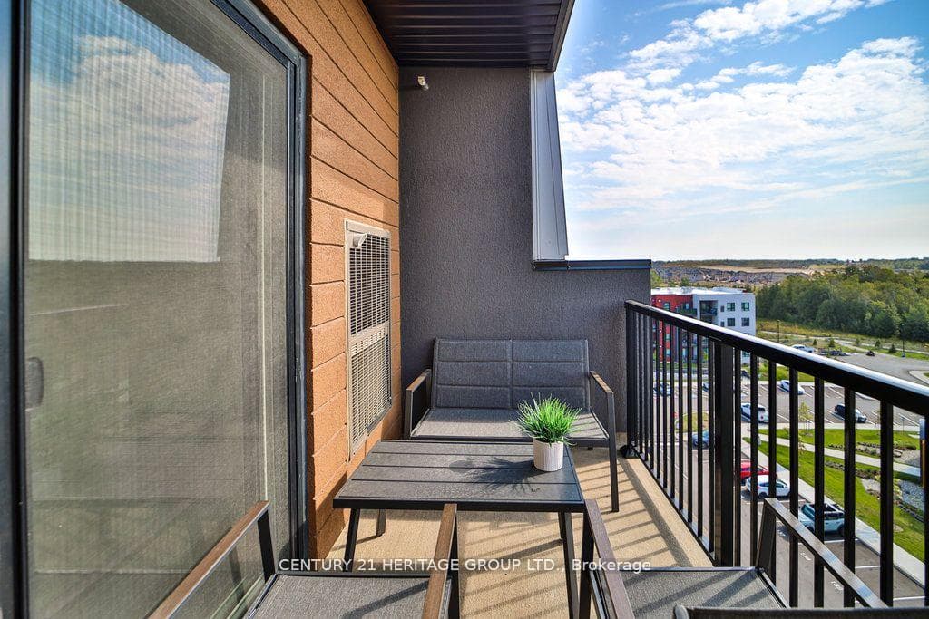 4 Spice Way Unit 607 photo 25