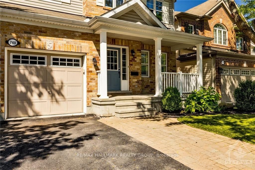 740 TRAMONTANA Place photo 2
