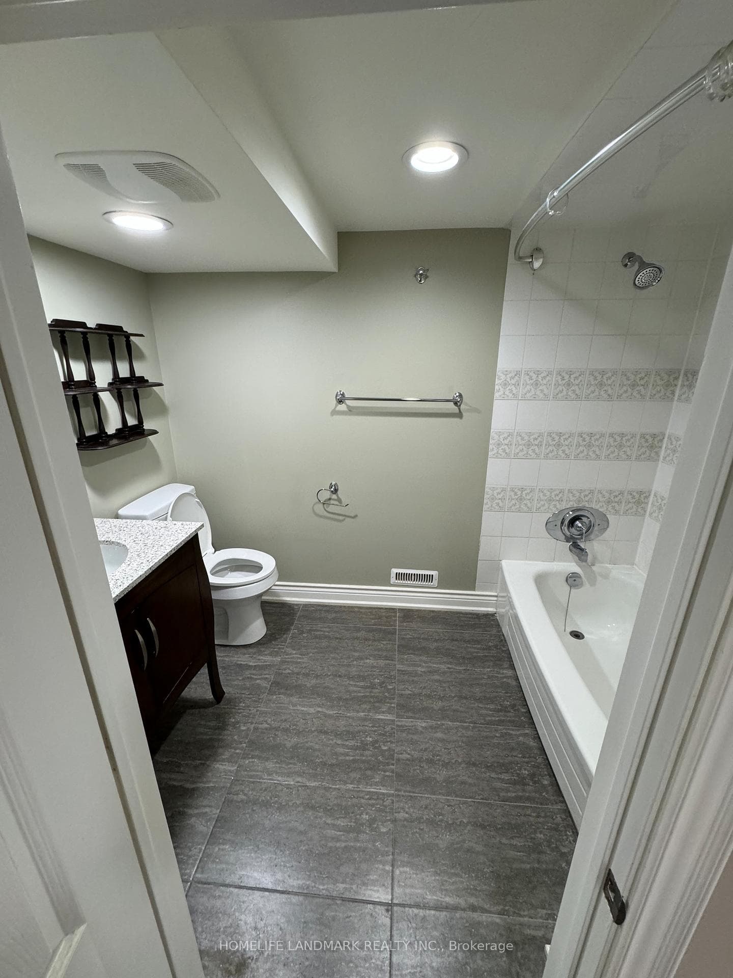 248 Axminster Drive photo 13