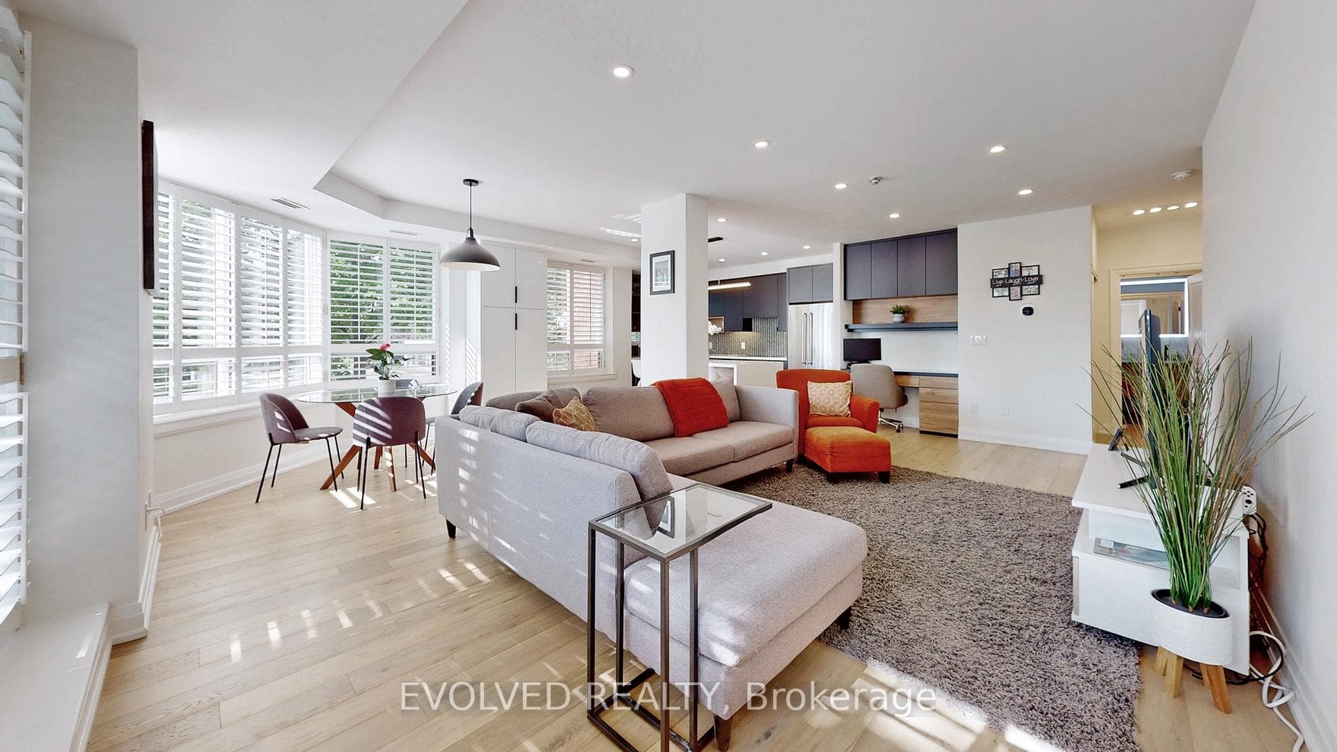 801 Lawrence Avenue Unit 206 photo 1