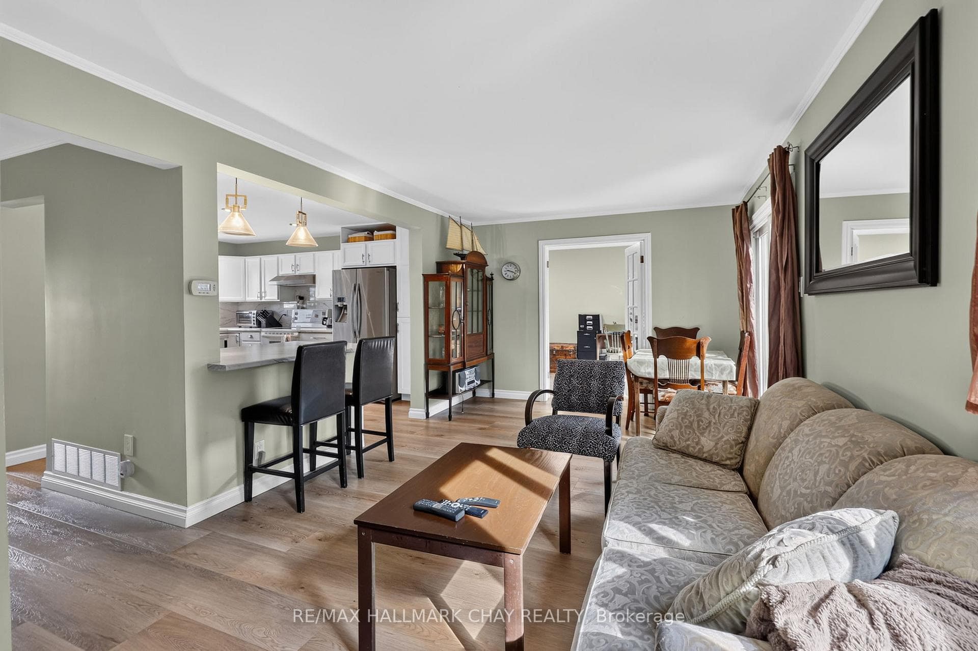 243 Letitia Street photo 27