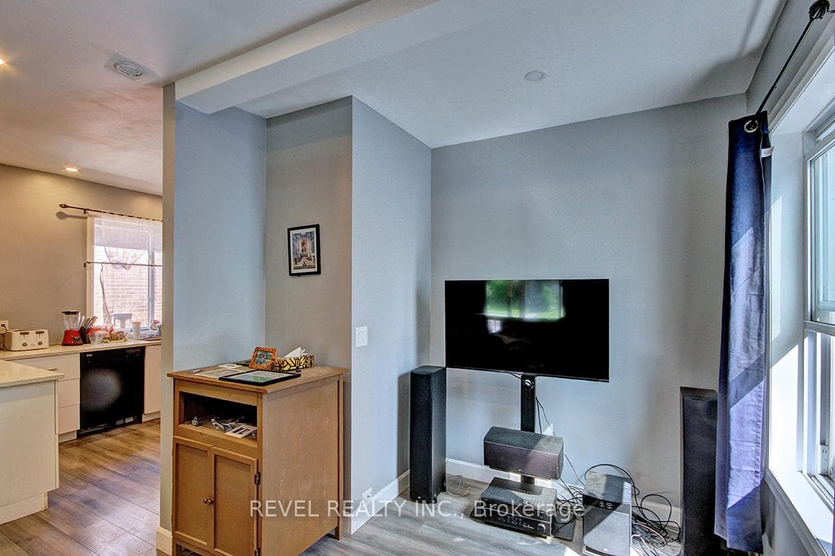 322 Mornington Avenue photo 6