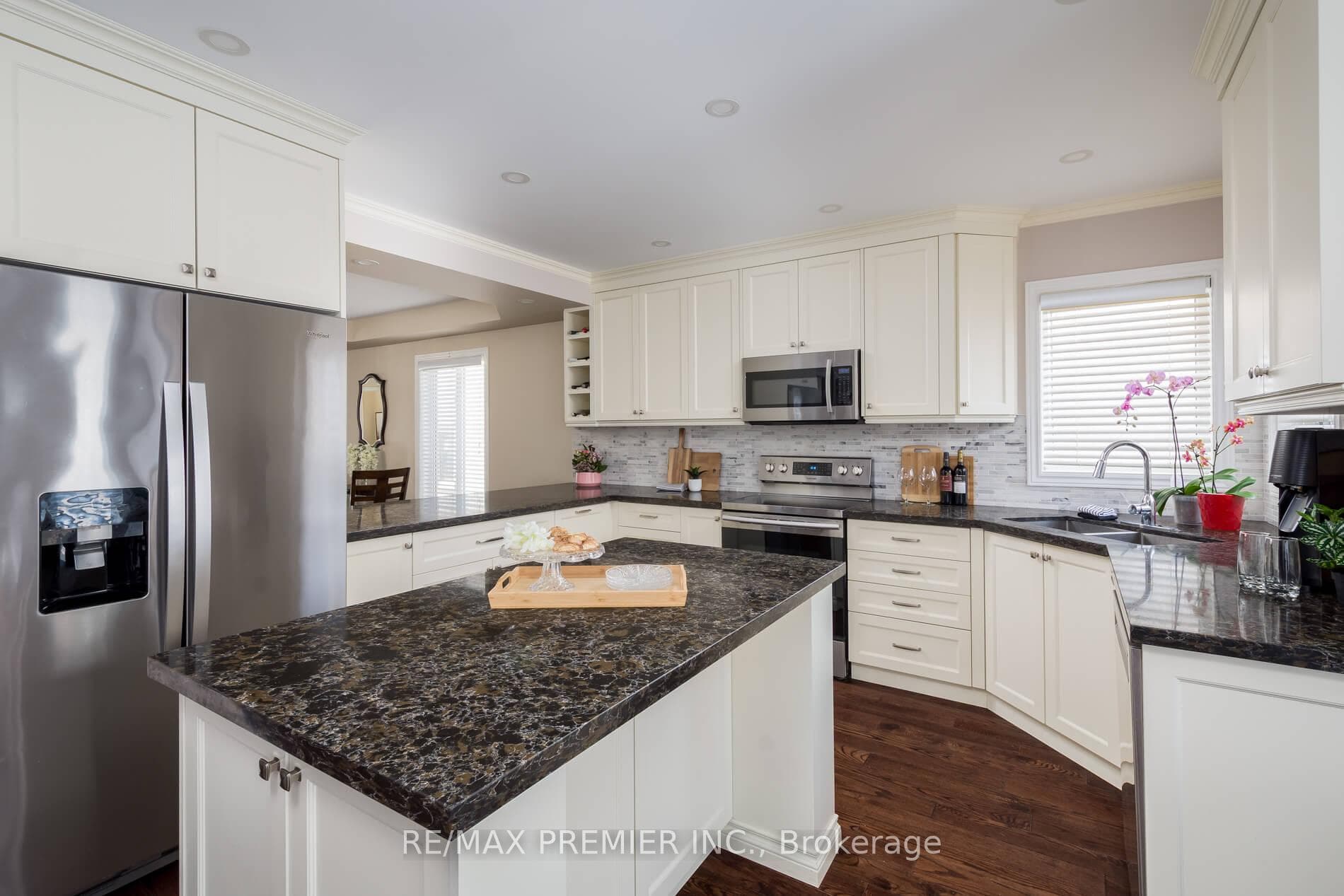 35 Cachet Hill Crescent photo 17