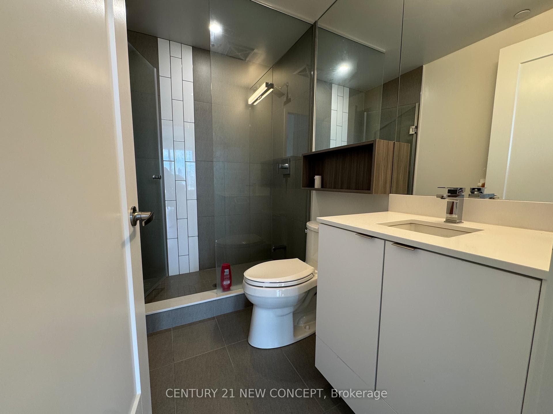 70 Princess Street Unit 2402 E photo 10