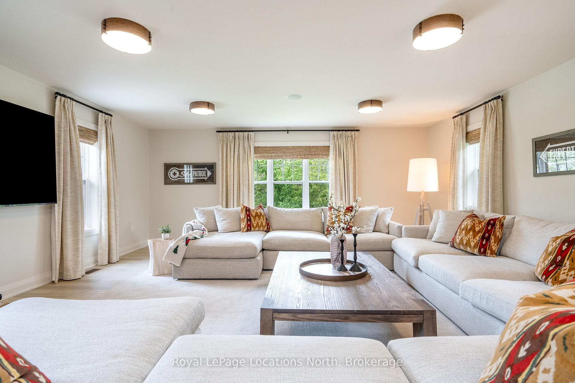 4 Woodview Drive photo 22