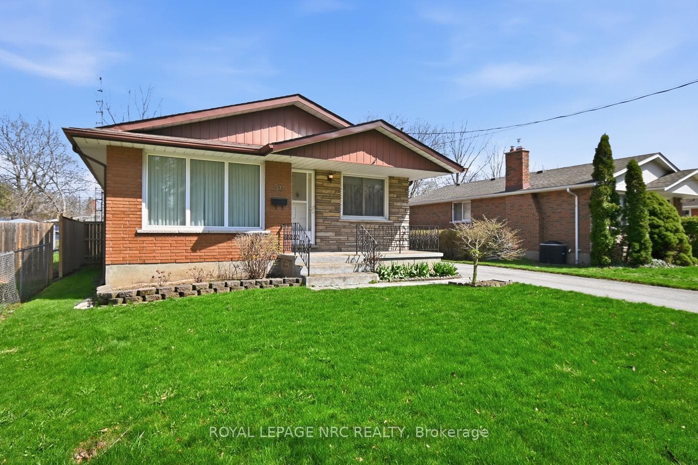 50 Leaside Drive photo 3