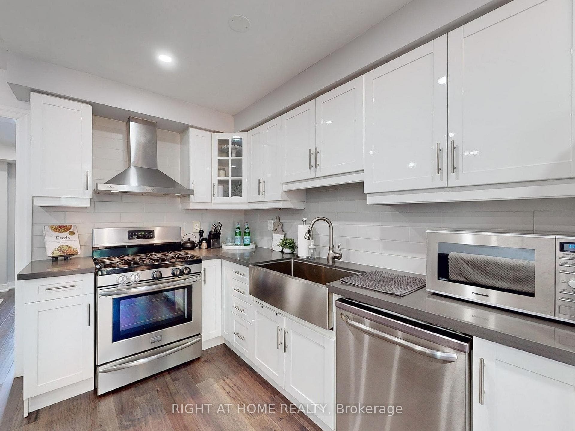 18 Brind-Sheridan Court photo 11