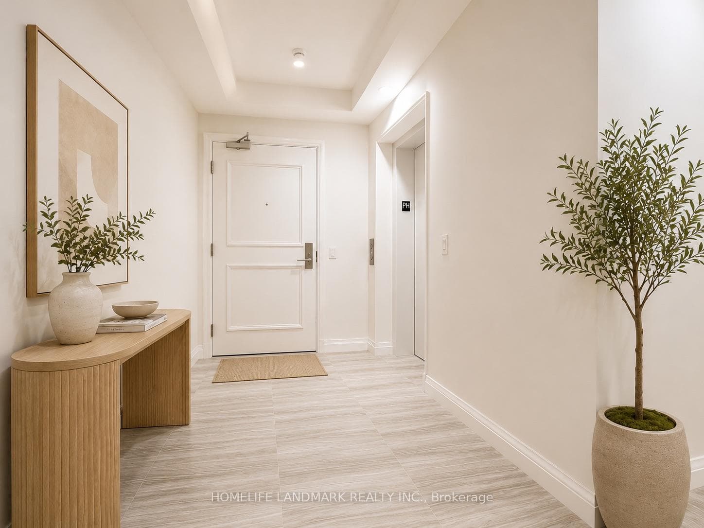 285 Avenue Road Unit 503 photo 2