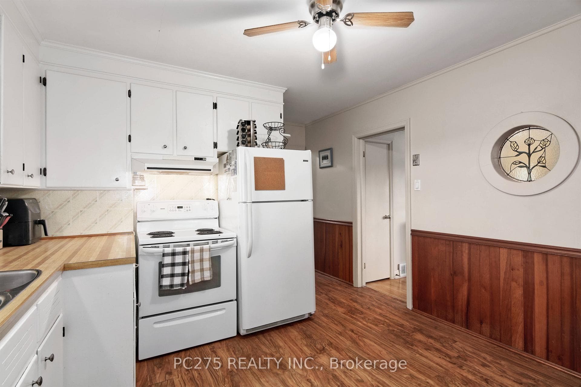 1240 Hillcrest Avenue photo 12