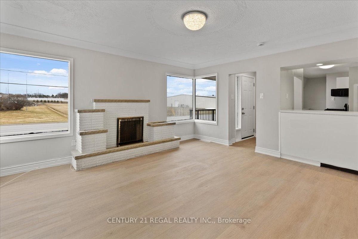 1090 8TH Street photo 12