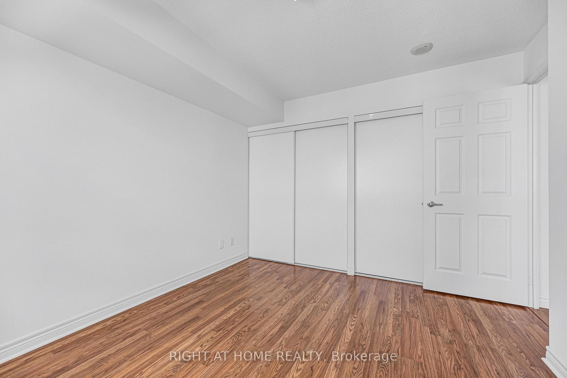 208 Enfield Place Unit #2902 photo 28