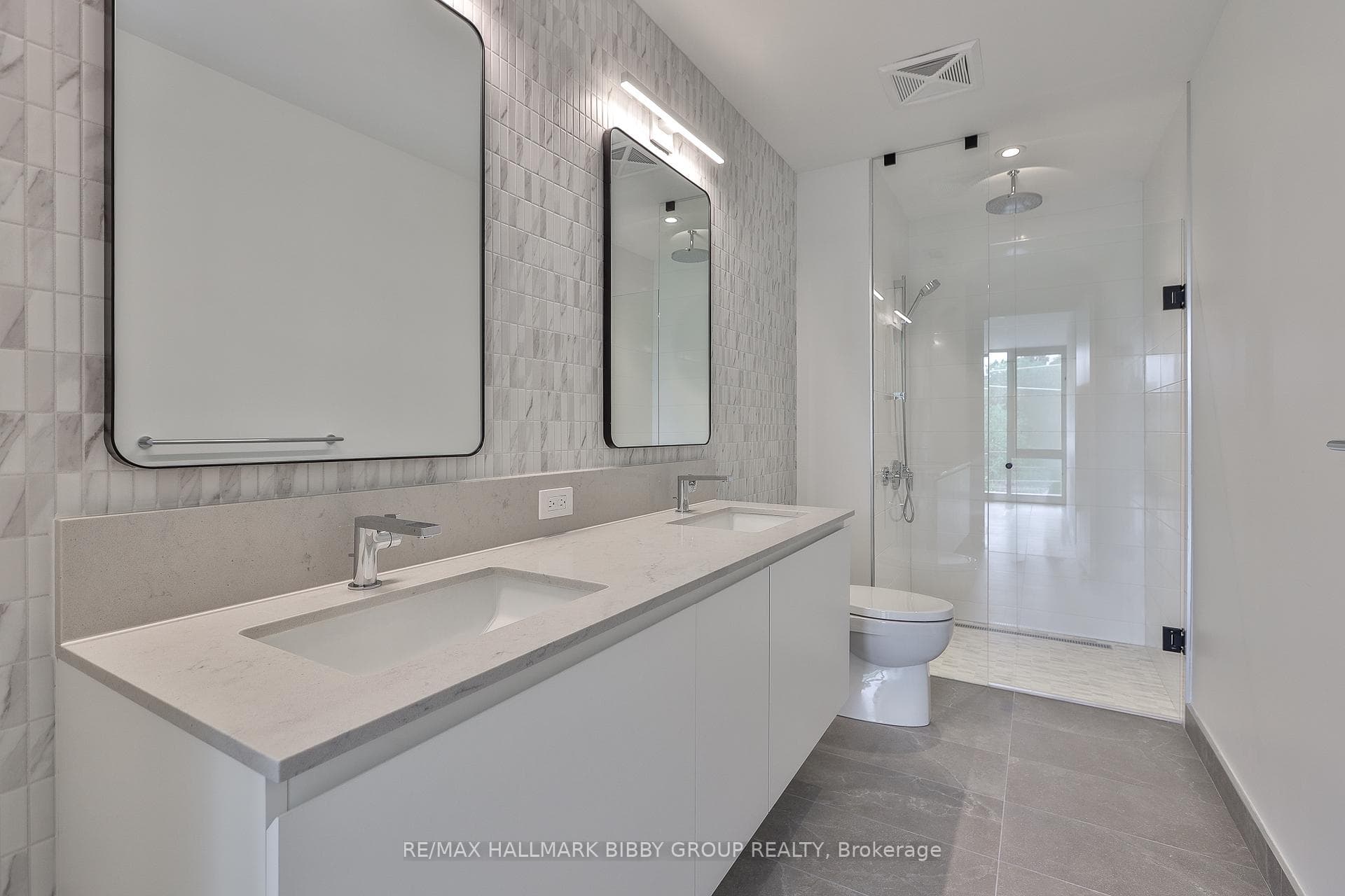1414 Bayview Avenue Unit 212 photo 26