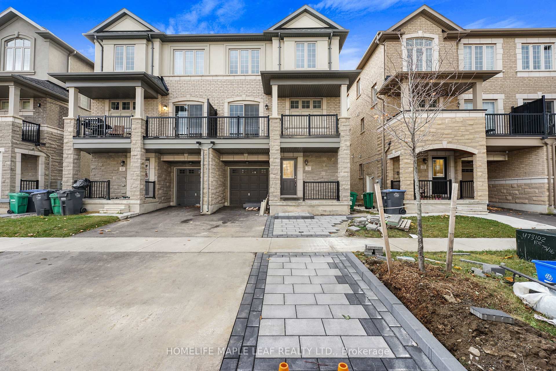 70 HASHMI Place photo 2