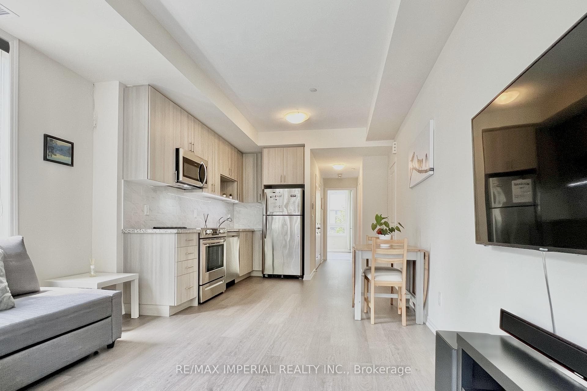 1120 Briar Hill Avenue Unit 201 photo 1
