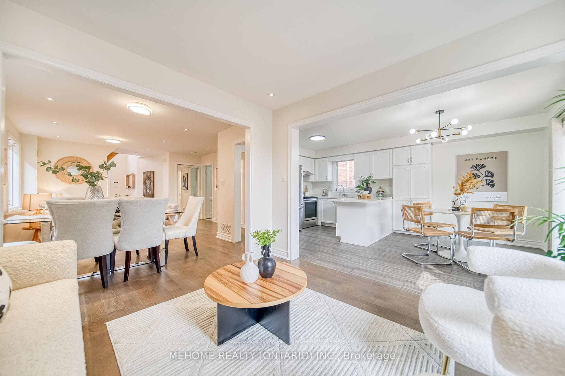 55 D'amato Crescent photo 13