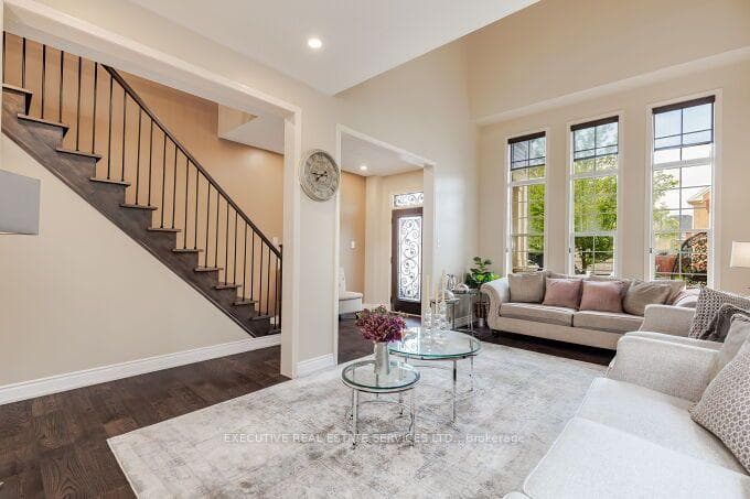 1129 Meighen Way photo 10
