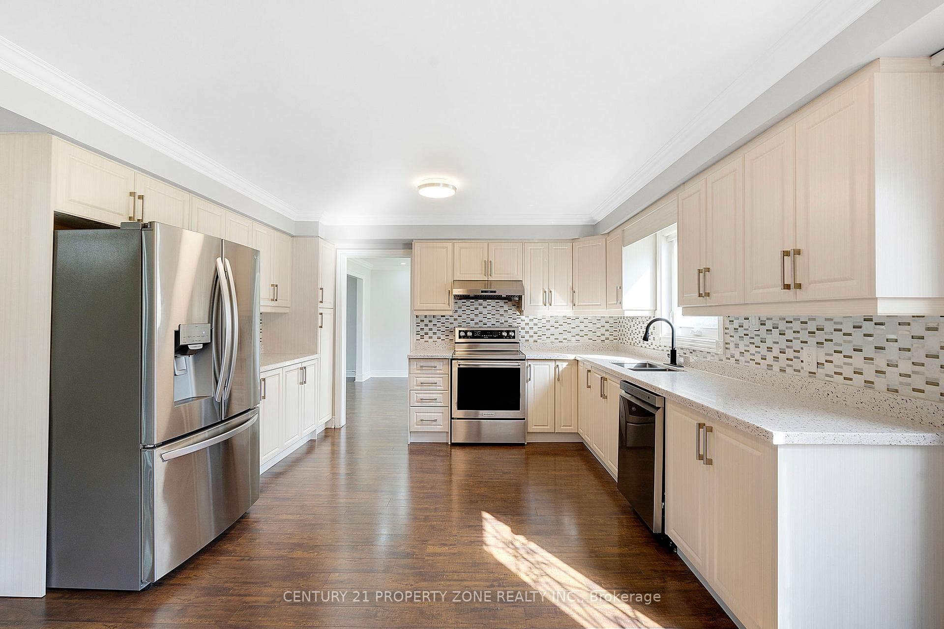 14 Huttonville Drive photo 18