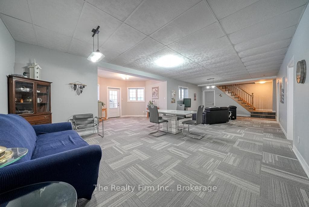 716173 18th Line photo 25