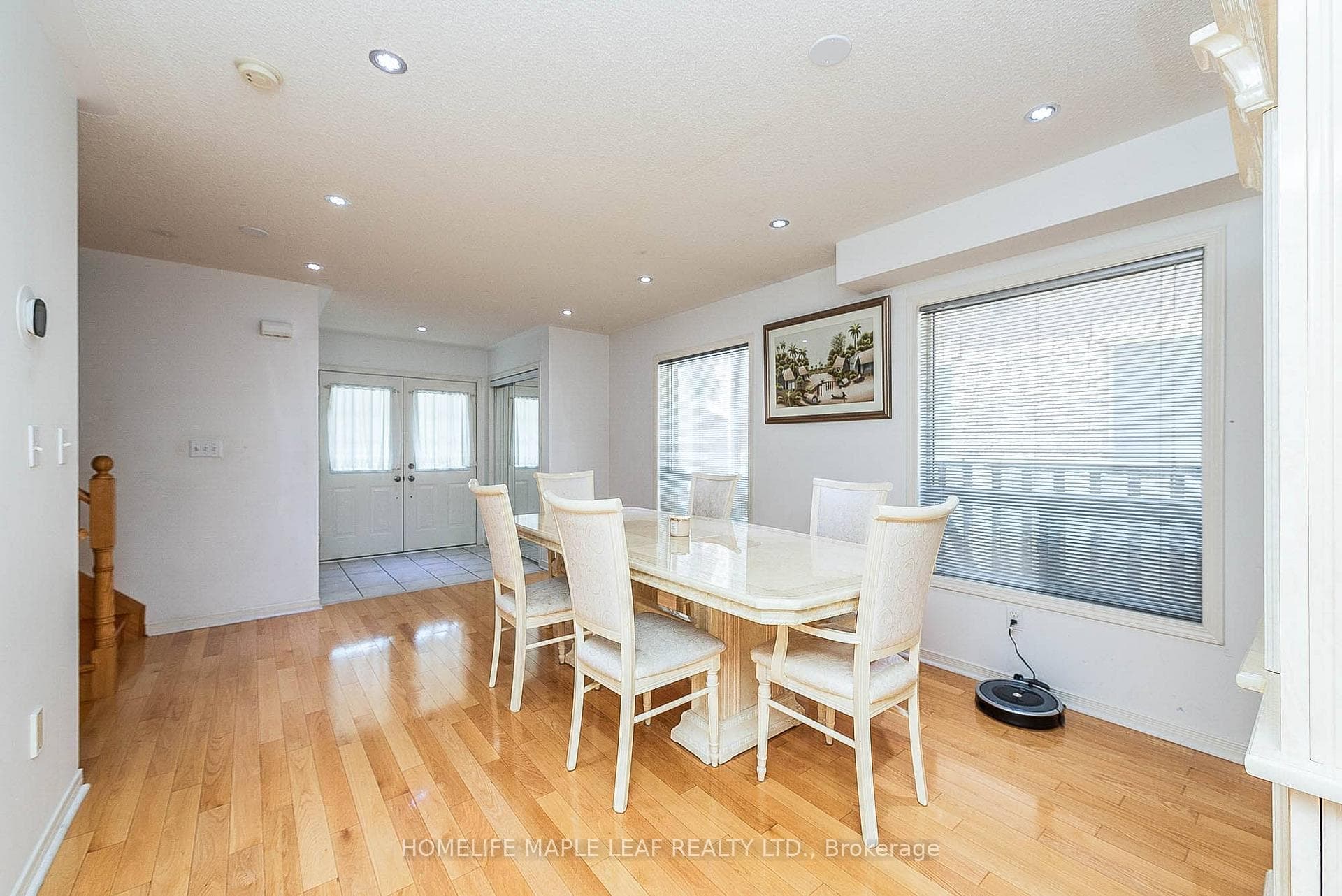 175 Toba Crescent photo 6
