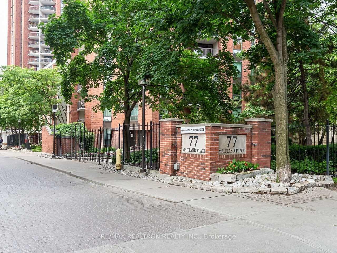 77 Maitland Place Unit 326 photo 33