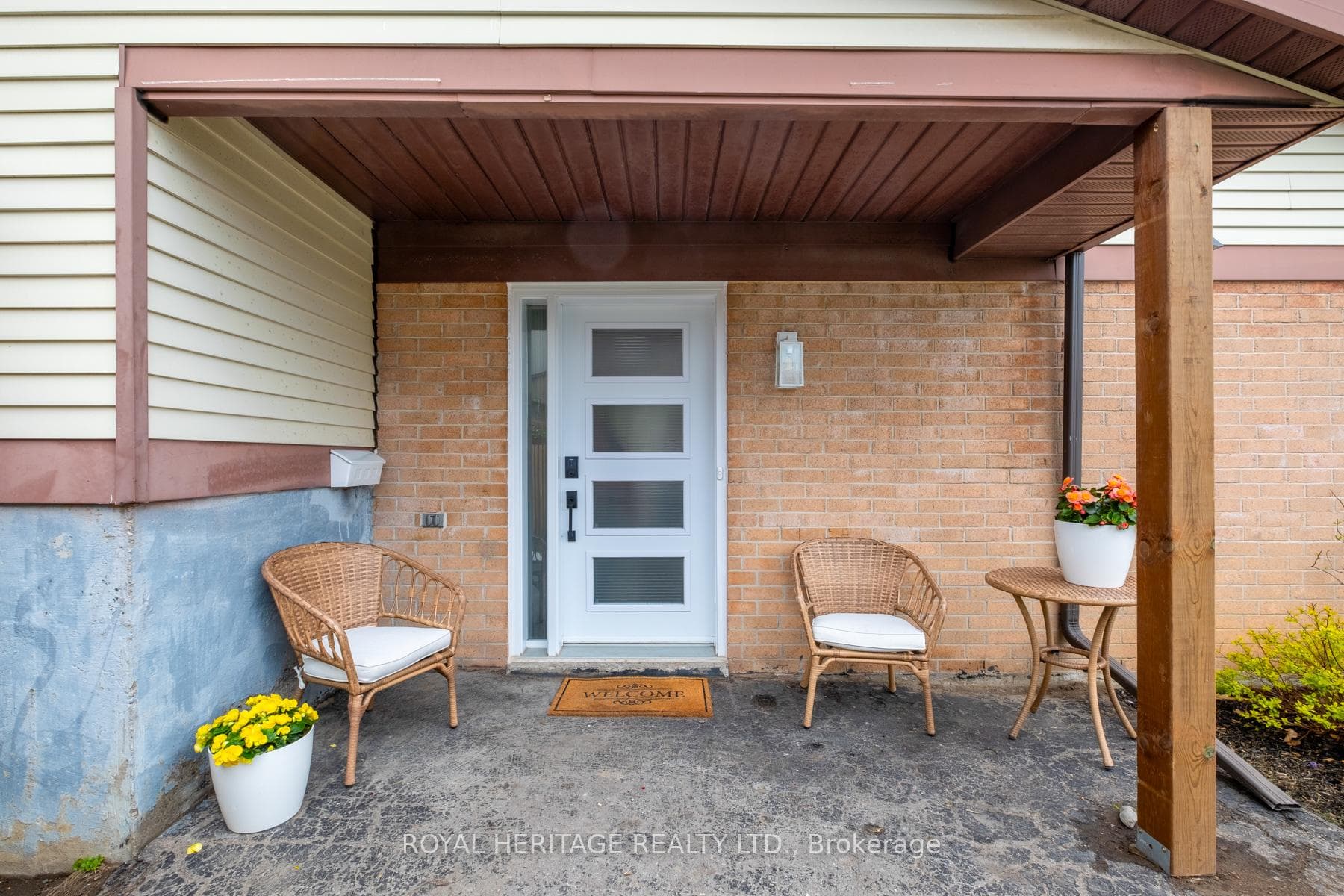 380 Burnley Court photo 30
