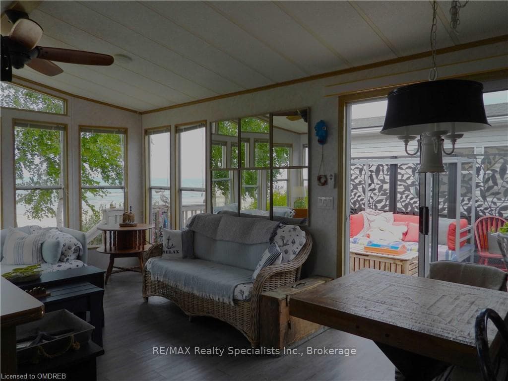 18 SEVENTH Avenue Unit 1 photo 6