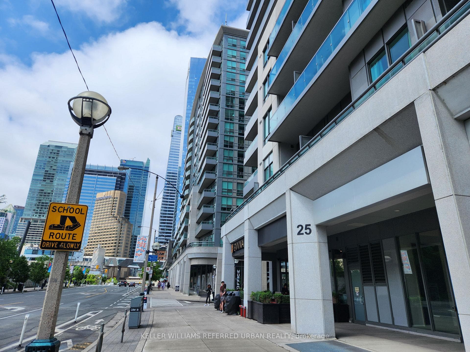 25 Lower Simcoe Street Unit 1122 photo 1