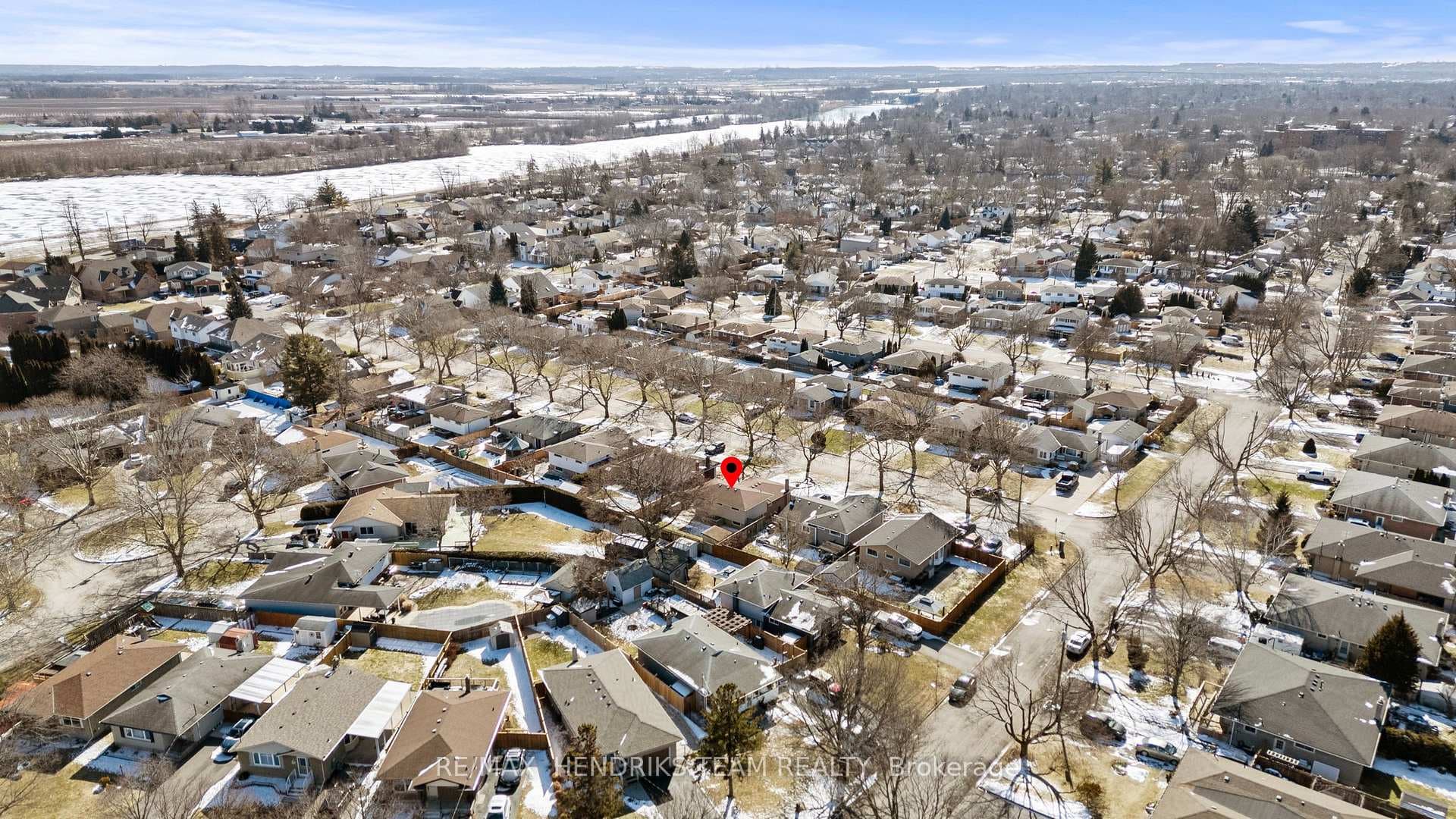 5 Sheridan Drive photo 47