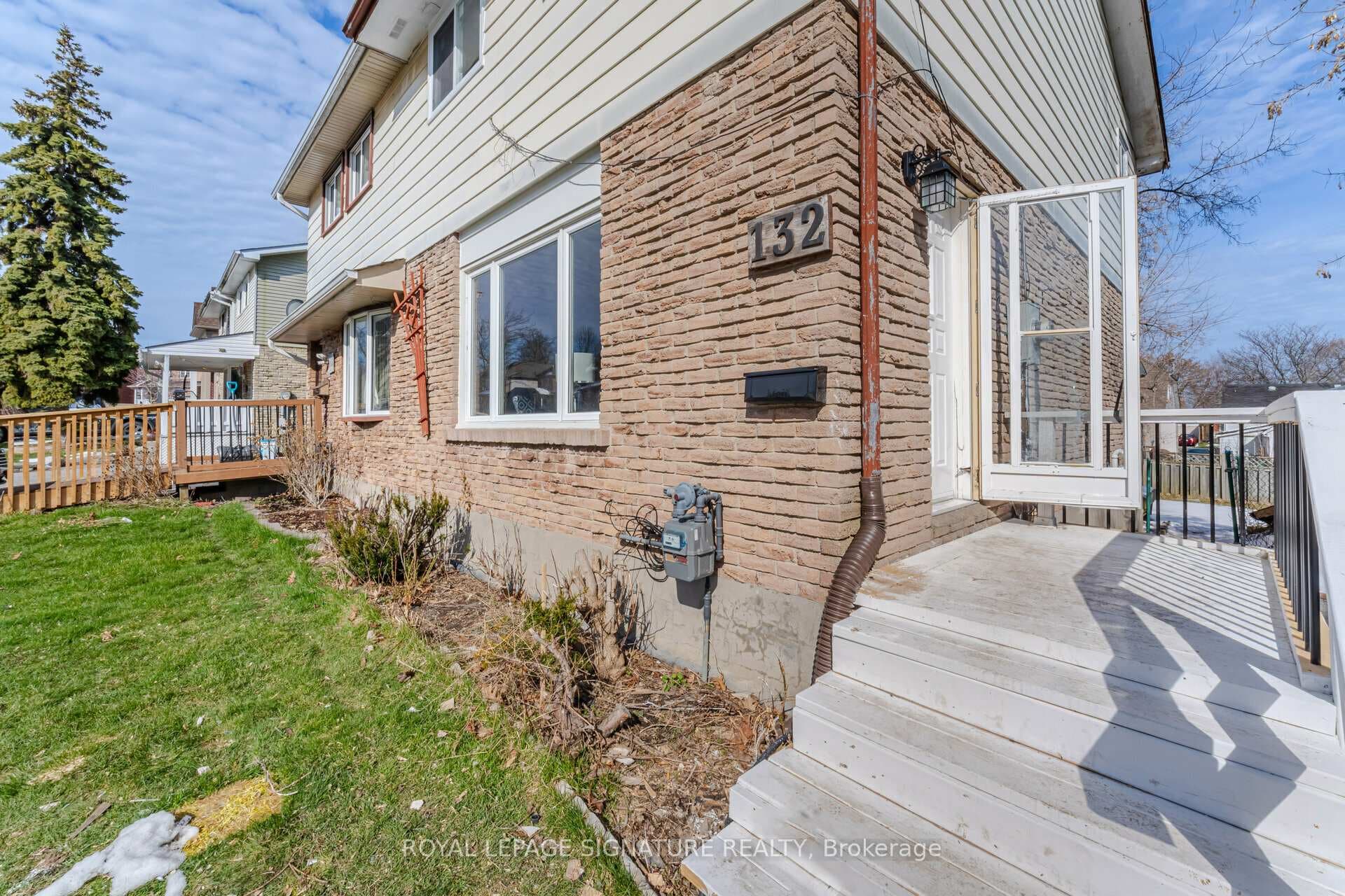 132 Capreol Court photo 31