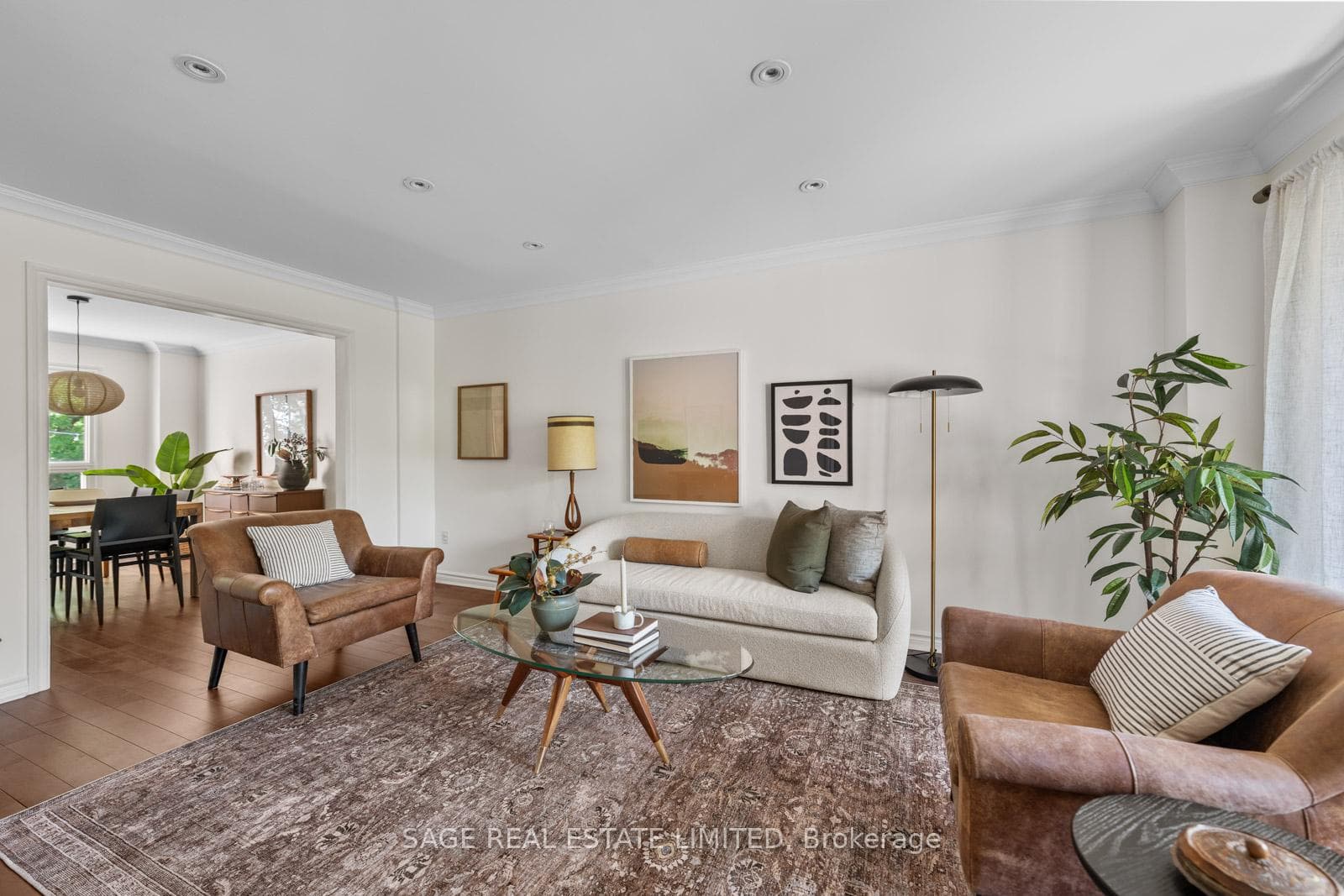 682 Leslie Valley Drive photo 4