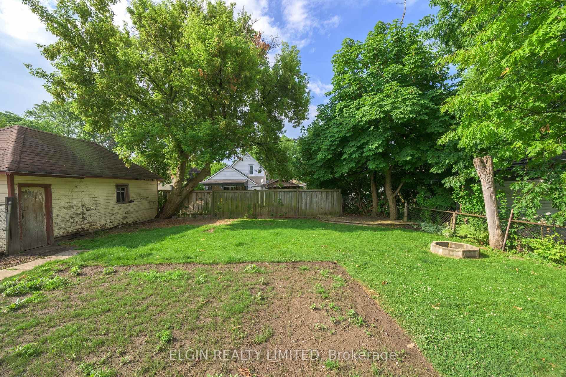178 Wellington Street photo 24