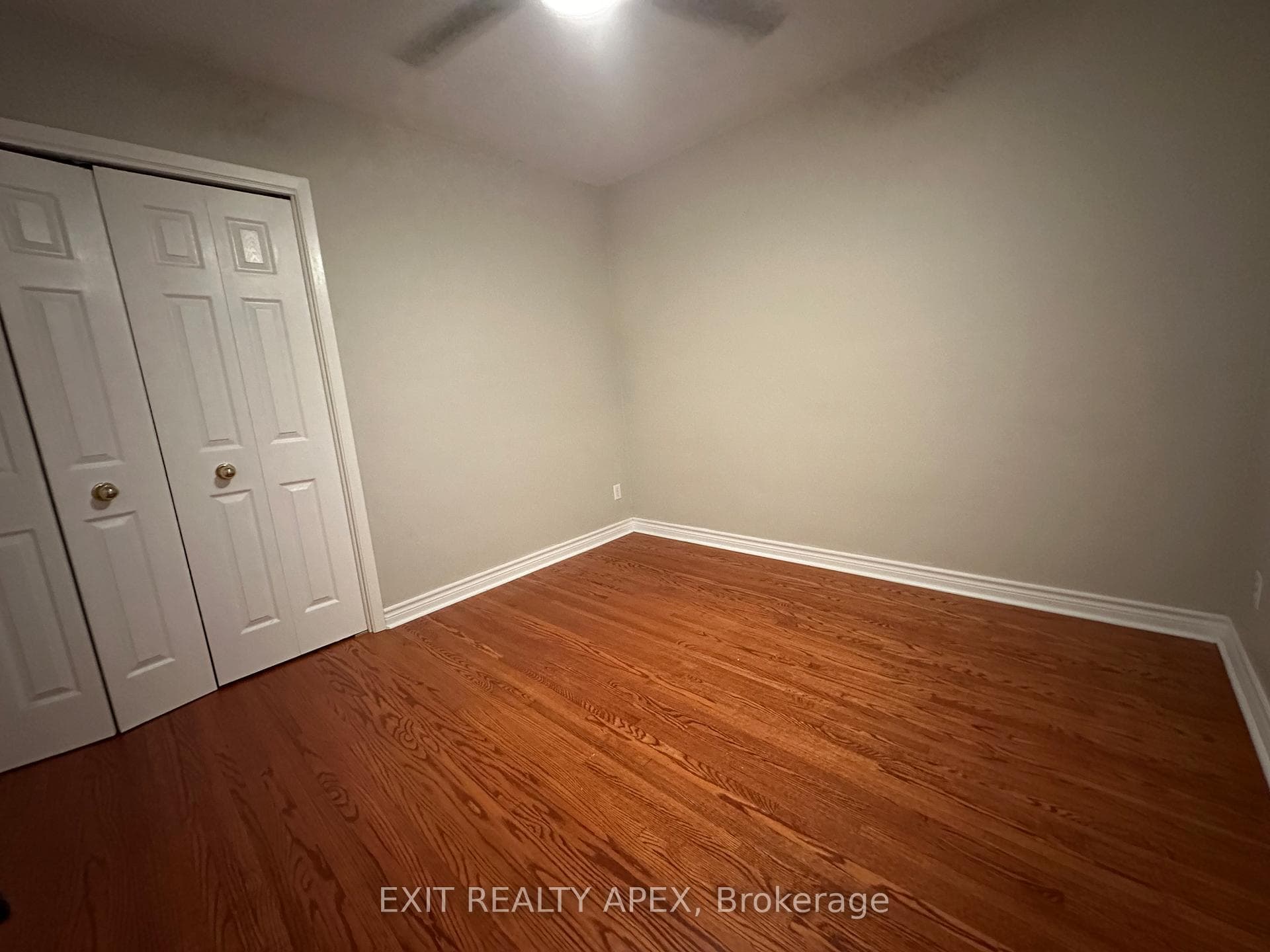 30 Churchill Avenue photo 17