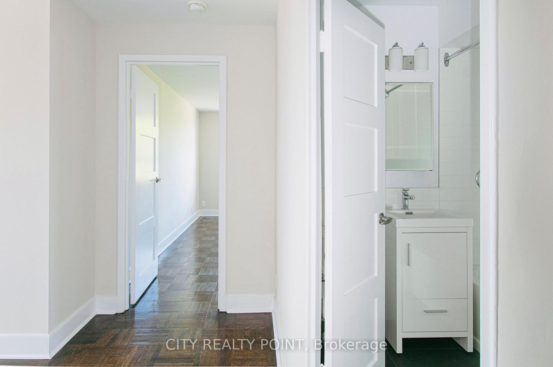 990 Avenue Road Unit 201 photo 7