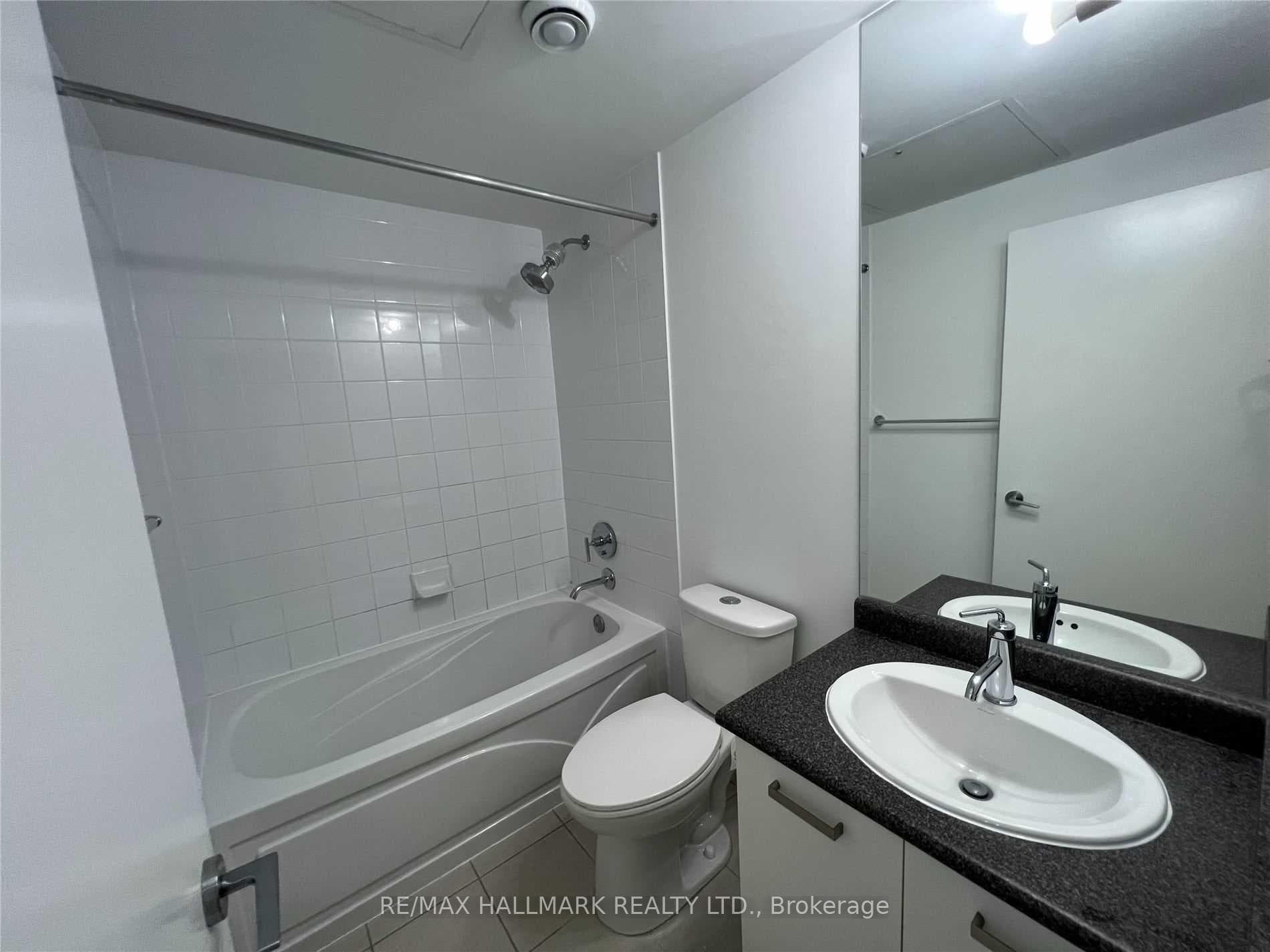 832 Bay Street Unit 2806 photo 9