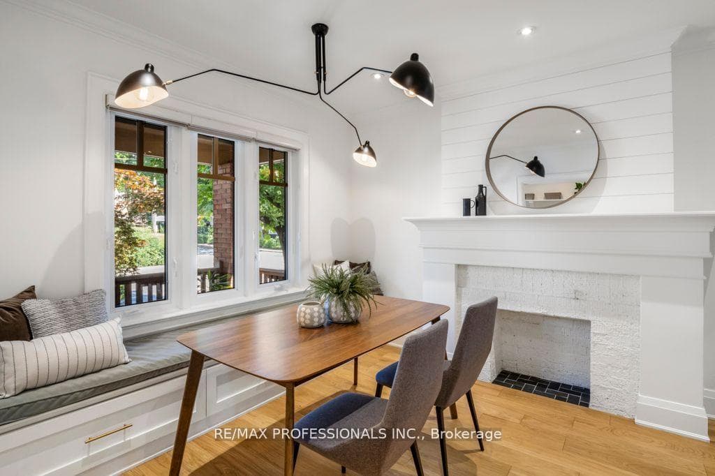 476 Runnymede Road photo 8
