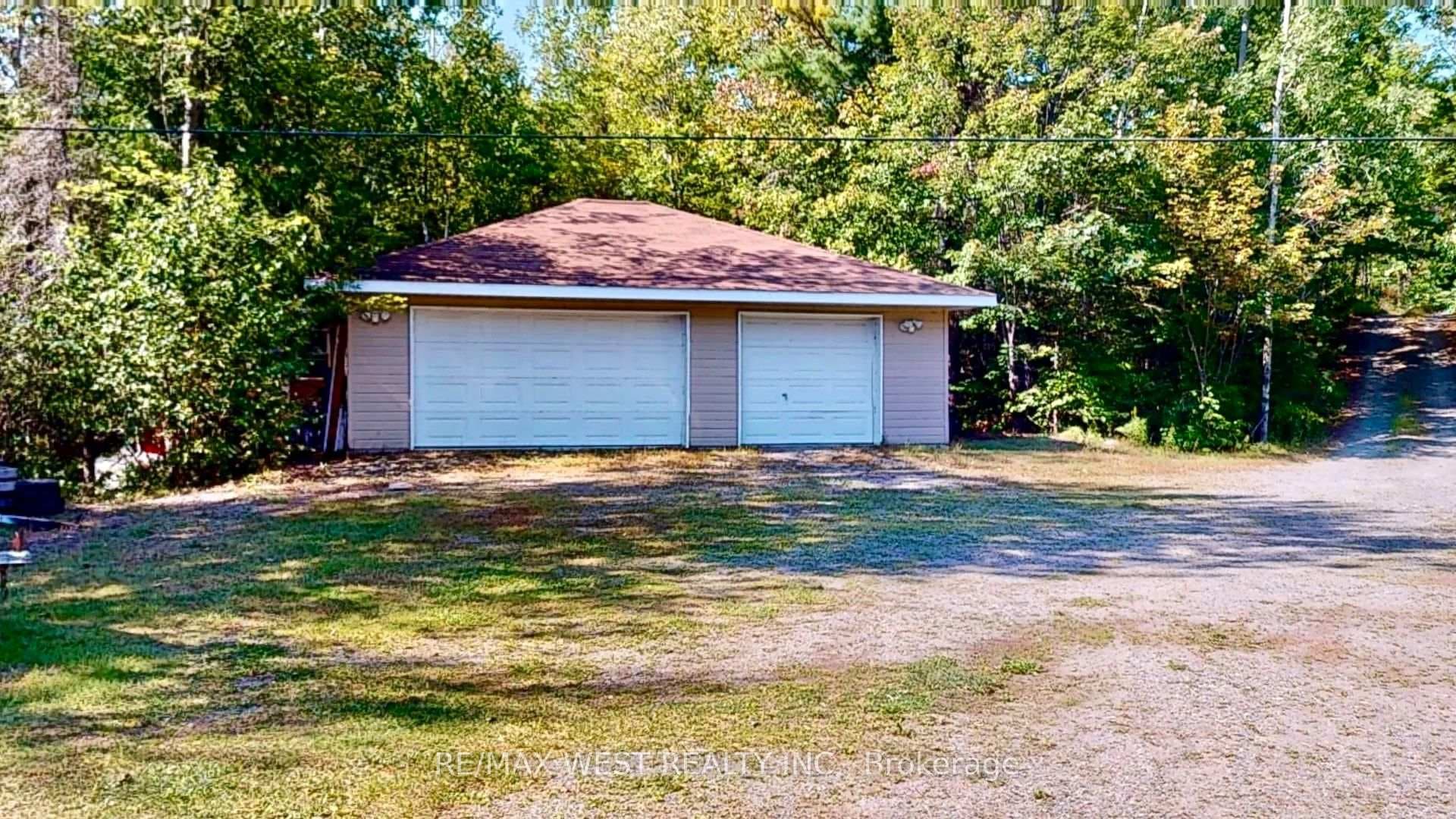 84 Northshore Road photo 37