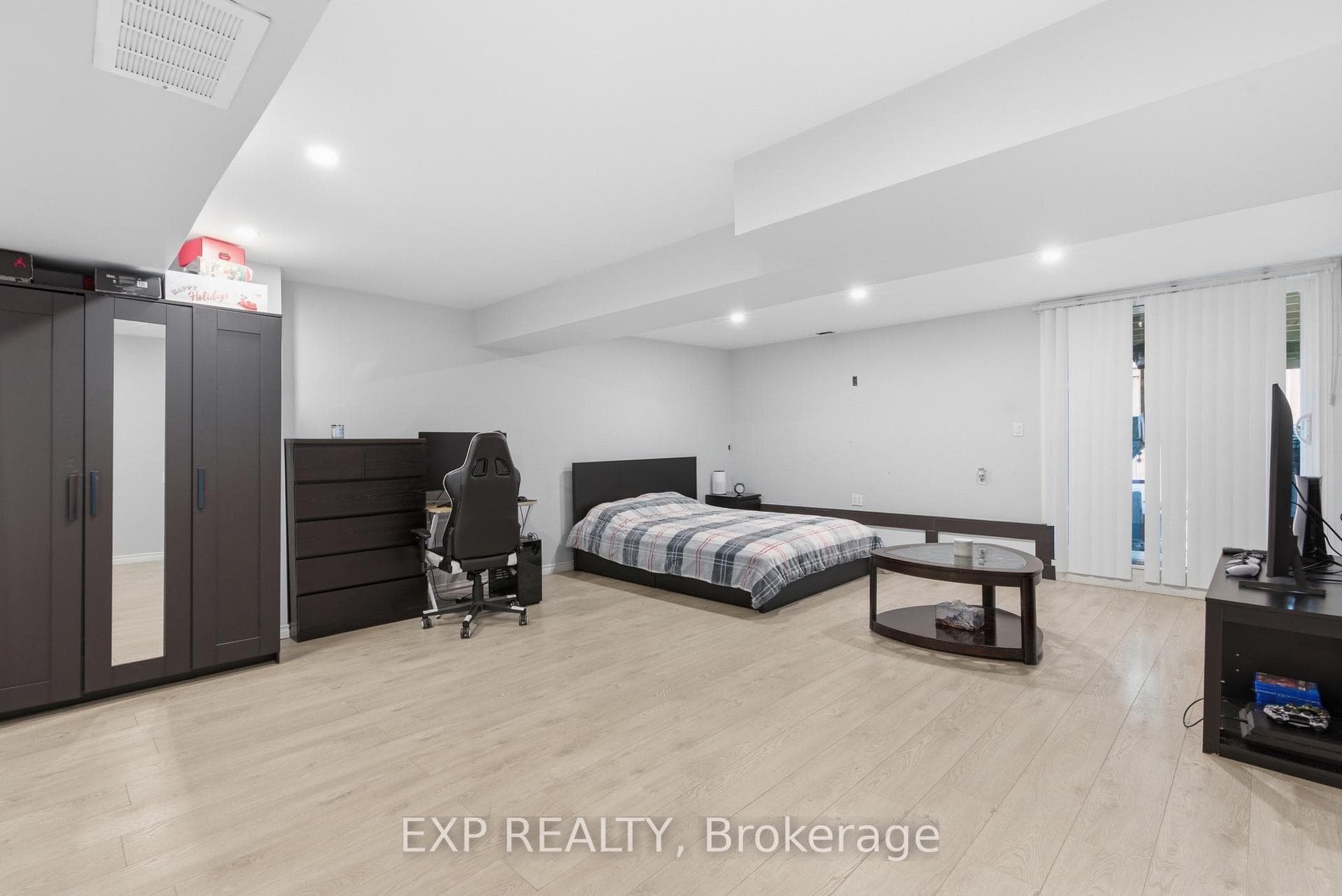 35 Thames Way photo 31