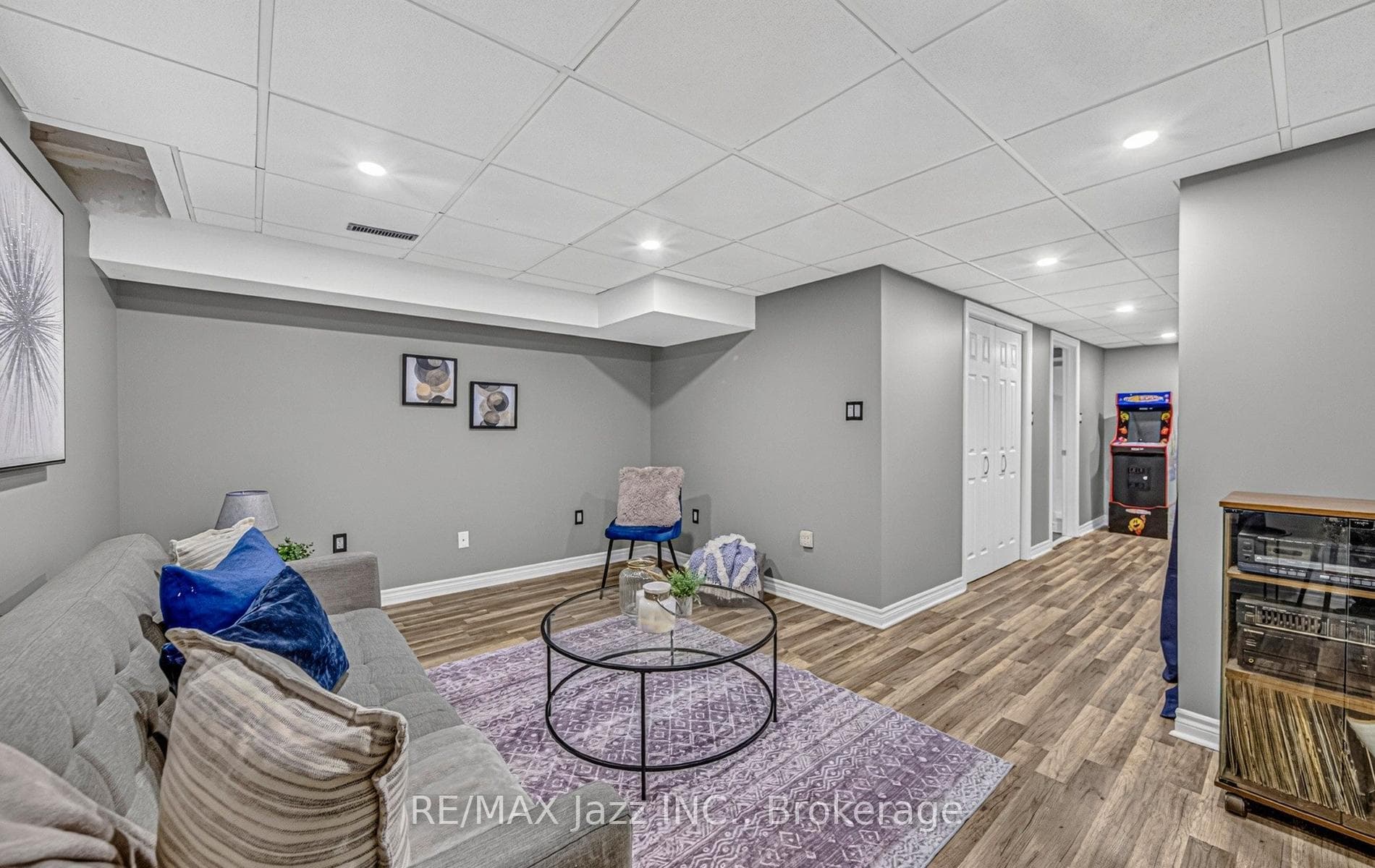 1387 Ritson Road photo 17